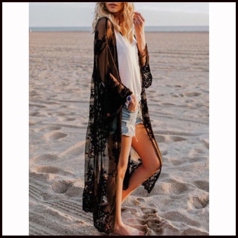 Lace Kimono in Black - Picture 4 of 4